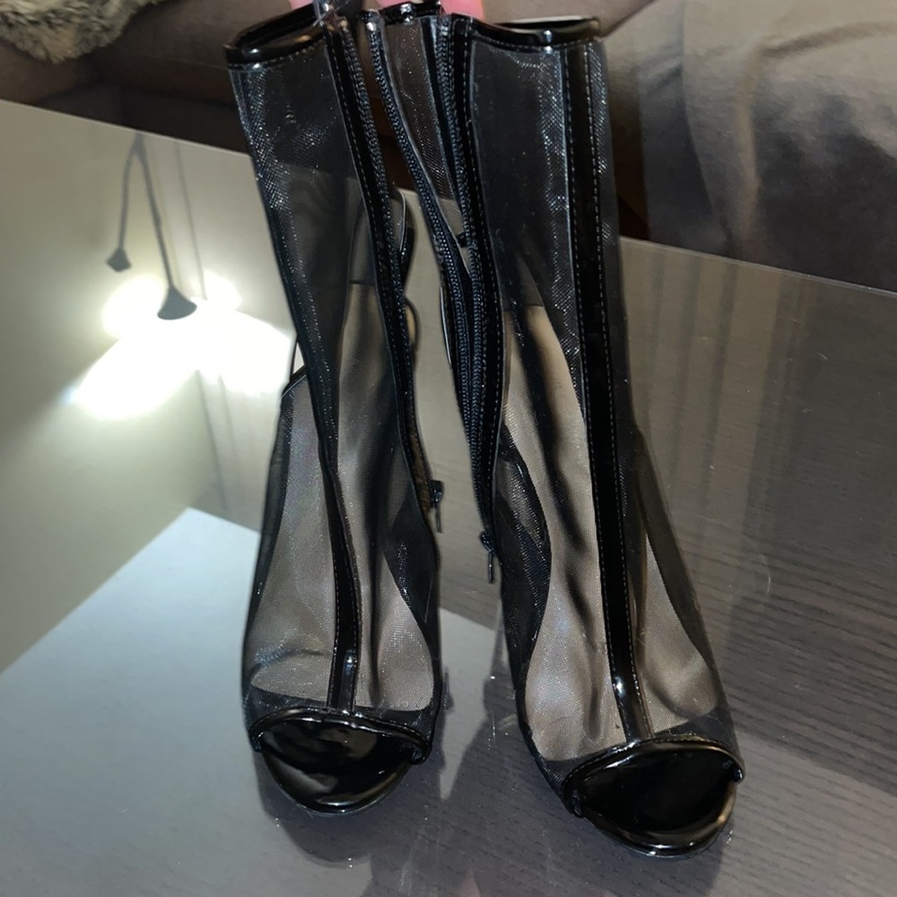 Heels - Picture 8 of 11